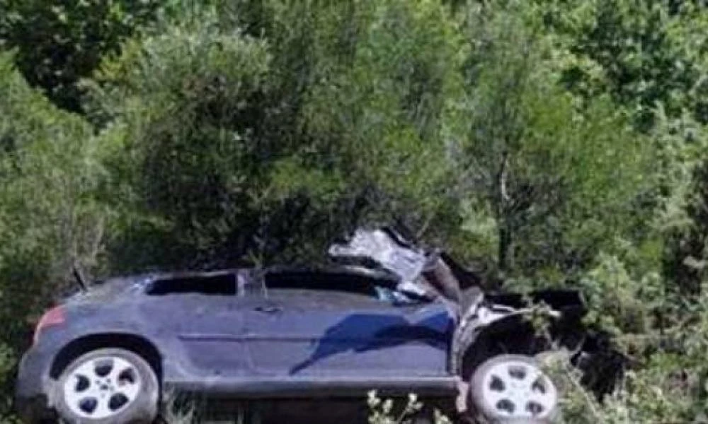 Ευρυτανία: Αυτοκίνητο με τρεις επιβάτες έπεσε σε γκρεμό - Ένας νεκρός